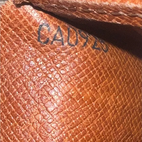 Monogram, Canvas Louis Vuitton Multiple Wallet CA0925 - Picture 12 of 12